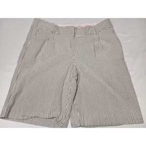 ISAAC MIZRAHI: Khaki/White Seer Sucker Bermuda Shorts, Women's Size 8